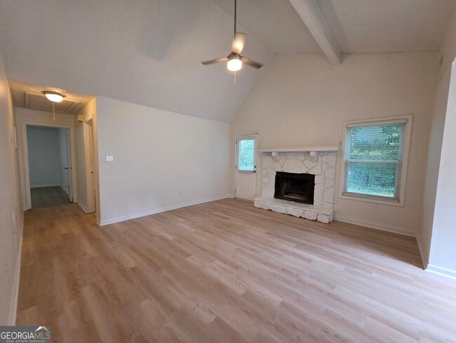 Building Photo - 450 Booth Cir SW