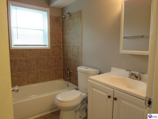 Building Photo - 248 Metts Ct
