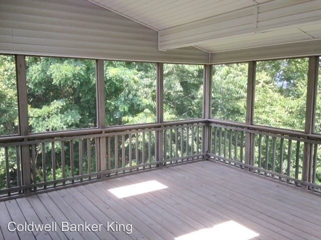 Foto del edificio - 4 br, 3 bath House - 113 Carriage Walk Ln.