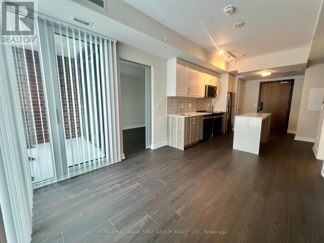 Building Photo - 201 Brock St S