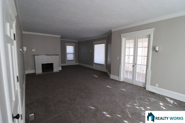 Foto del edificio - Spacious Two Bed One and a Half Bath