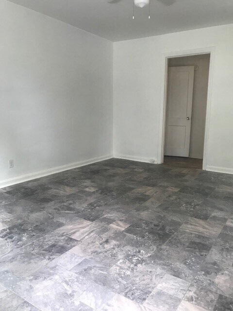 Building Photo - 207 Laws Ave
