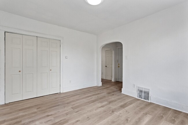 Foto del edificio - 7405 Garden St