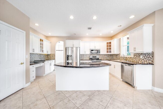 Building Photo - 2324 Simonson Dr Building Photo - 2324 Simonson Dr