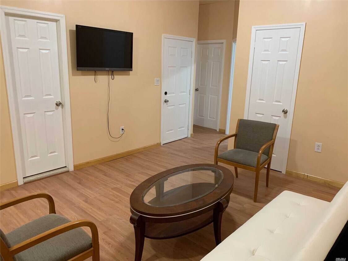 Primary Photo - 1203 Liberty Ave