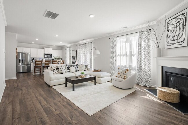 Building Photo - 3156 Ellenton Dr
