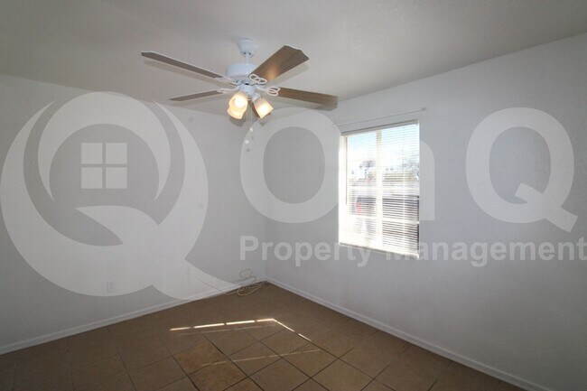 Foto del edificio - 3365 N Stone Ave