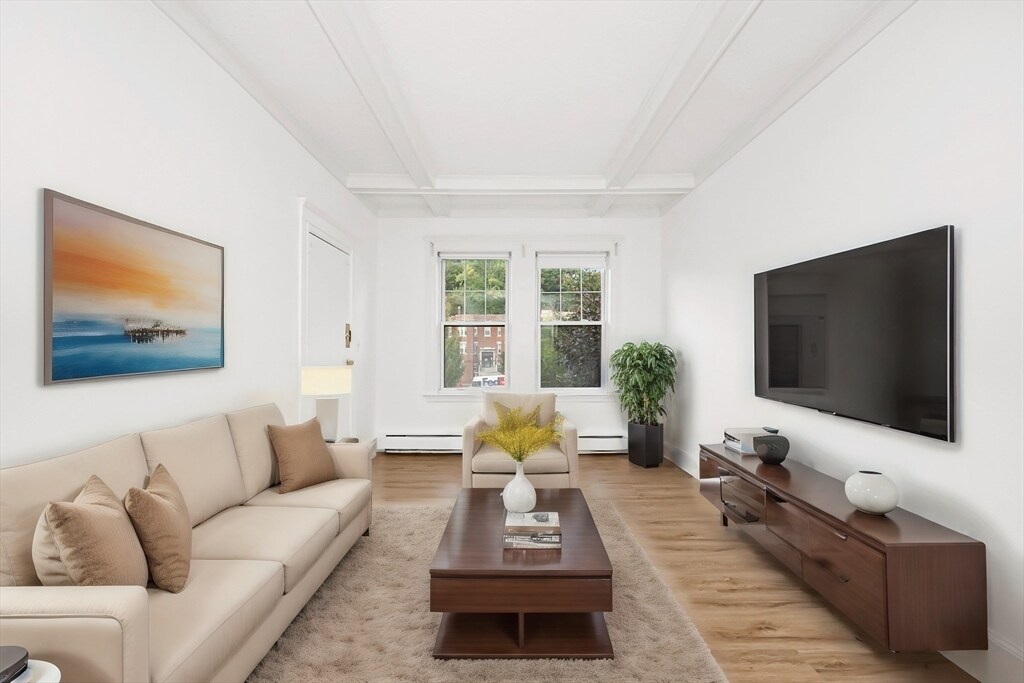 Foto principal - 1730 Commonwealth Ave