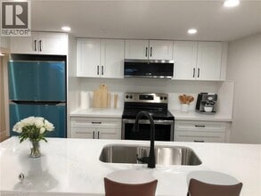 Building Photo - 277 E 34th St