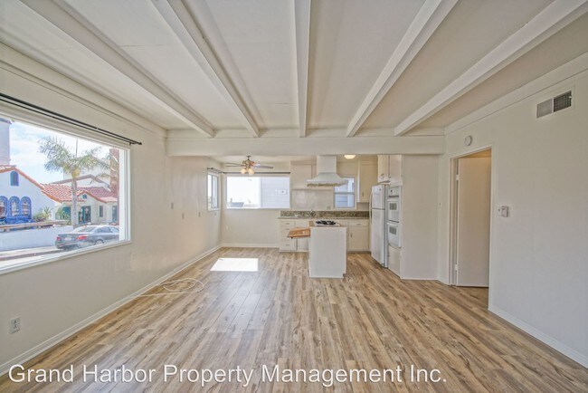 Building Photo - 301 29th St