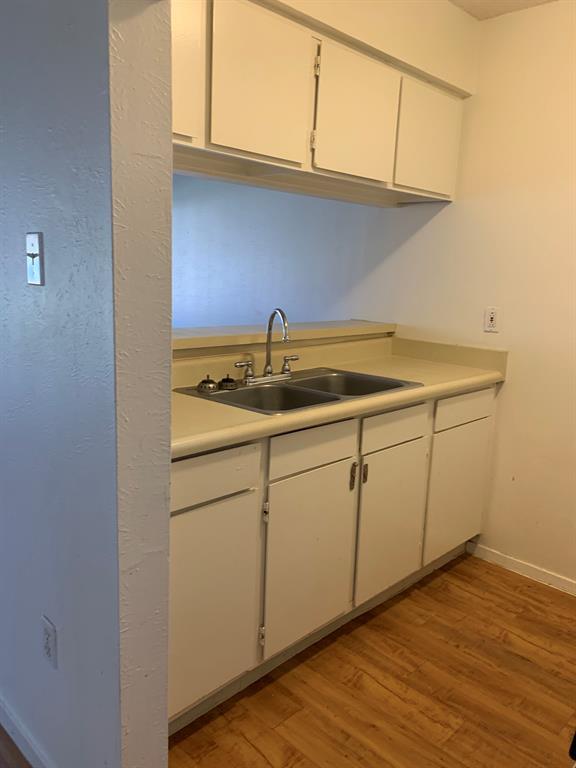 Foto del edificio - 10810 Newmont Rd