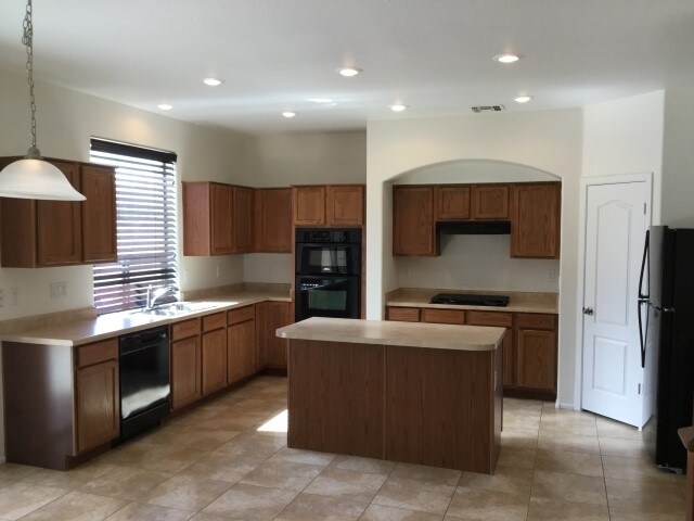 Building Photo - 16089 W Miami Street