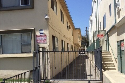 Foto del edificio - 4335 Ventura Canyon Ave