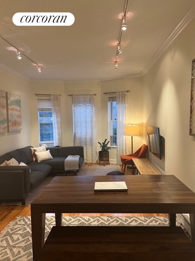 Building Photo - 201 St James Pl