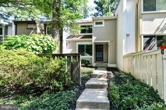 Building Photo - 11692 Generation Ct