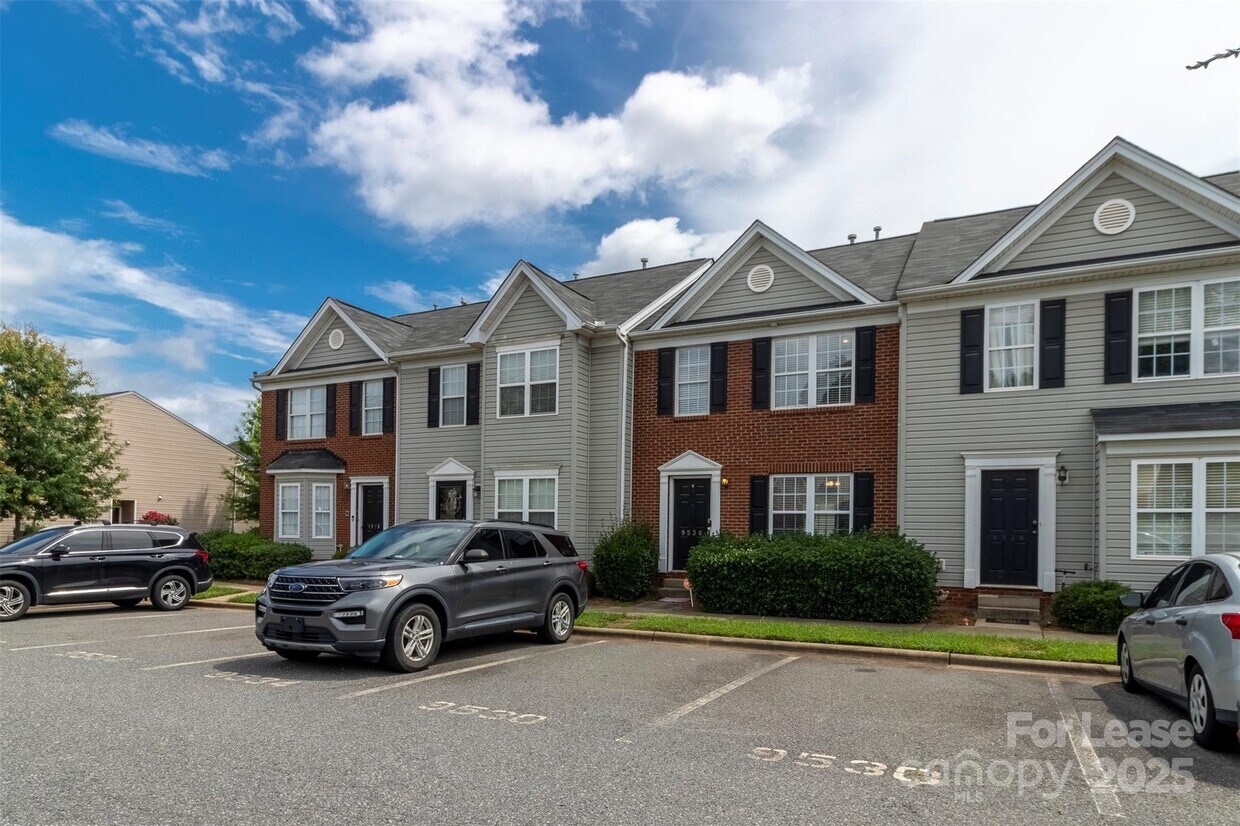 Foto principal - 9530 Drains Bay Ct