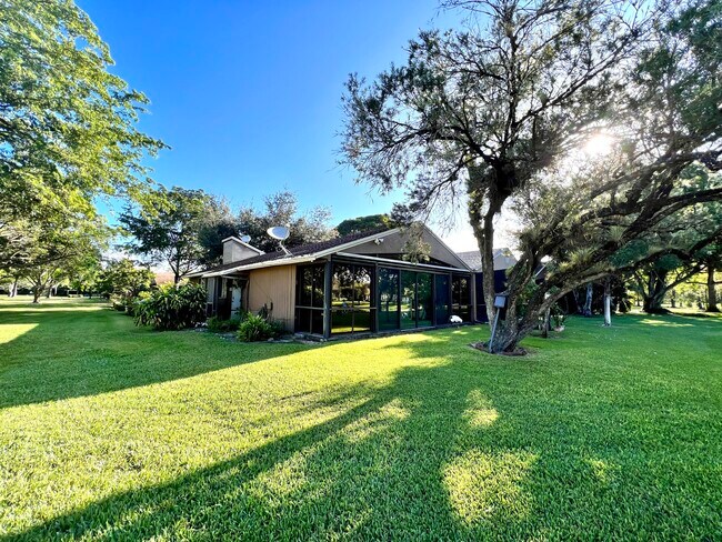 Foto del edificio - 22303 Misty Woods Way