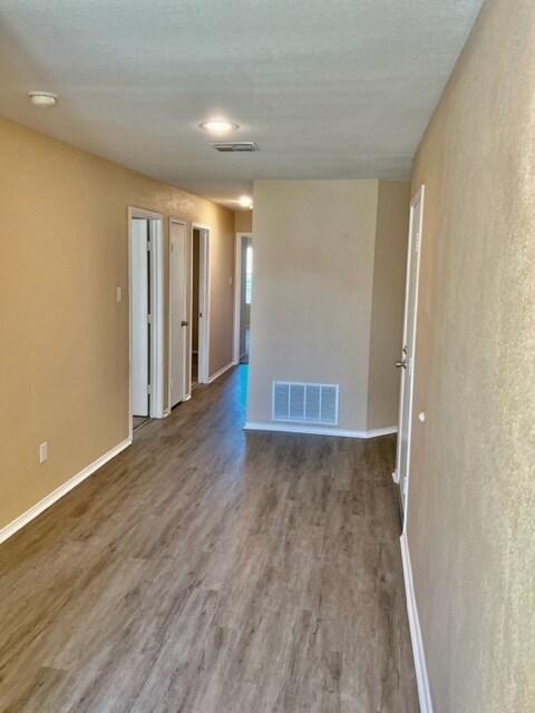 Building Photo - 936 Rio Bravo Dr