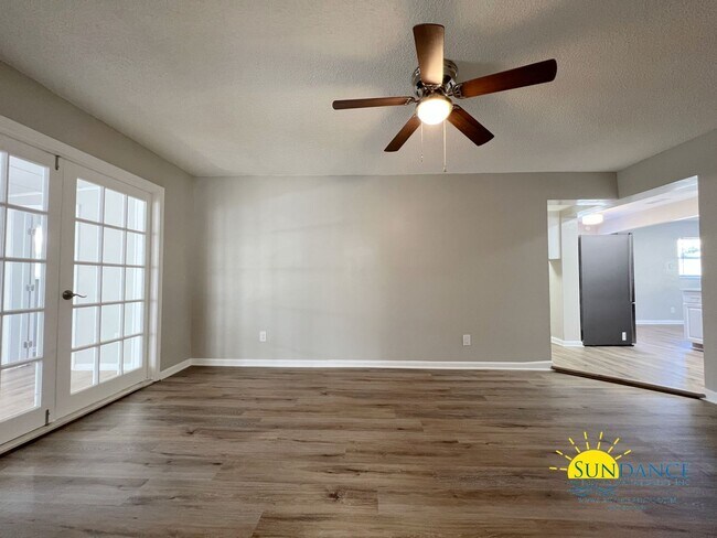 Building Photo - Welcome to this newly renovated 4 bedroom ...
