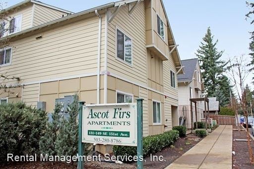 Primary Photo - 131-149 SE 151st Ave
