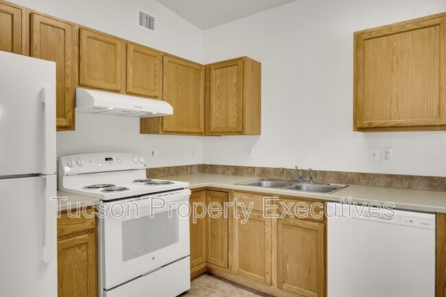 Building Photo - 2666 N Winstel Blvd