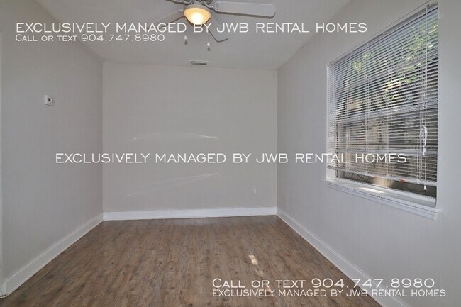 Building Photo - 1560 Windle St