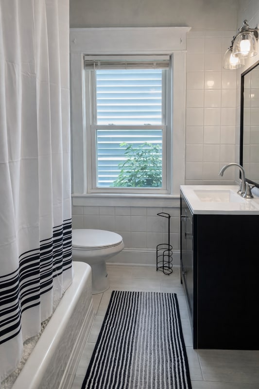 Building Photo - 1221 Vine St