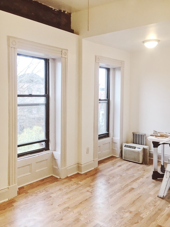 Foto del edificio - 589 Saint Marks Ave