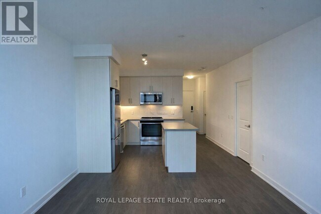 Building Photo - 85 Oneida Crescent