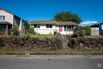 Building Photo - 2341 S Wilkeson St