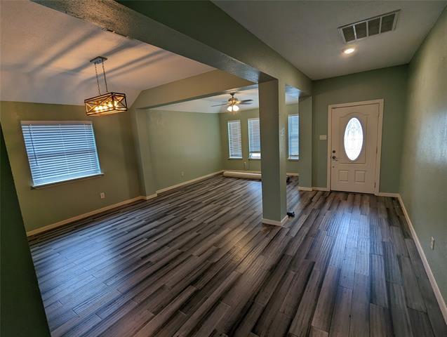 Foto del edificio - 119 Clear Creek Dr