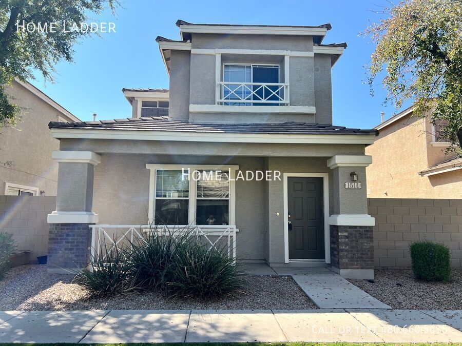 Foto principal - Charming 3 Bed, 2.5 Bath Gilbert Home - Co...