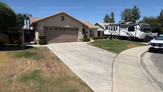 Building Photo - 3 bedroom 2 bathroom home located near Hageman Rd/ Old Farm Rd