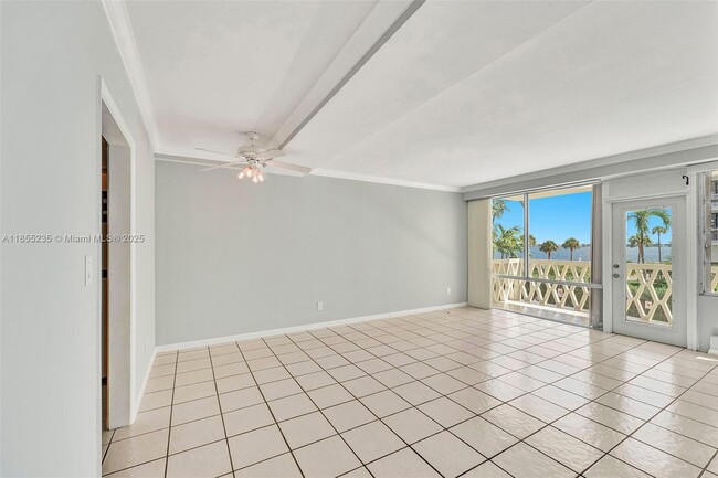 Foto del edificio - 1430 Brickell Bay Dr