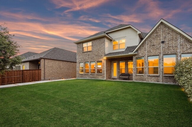 Building Photo - 4871 Lockwood Dr