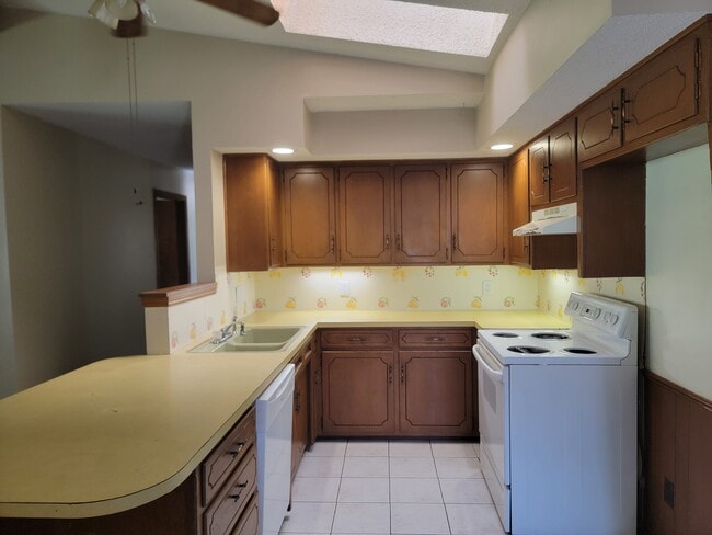 Building Photo - 3201 Chisholm Trail