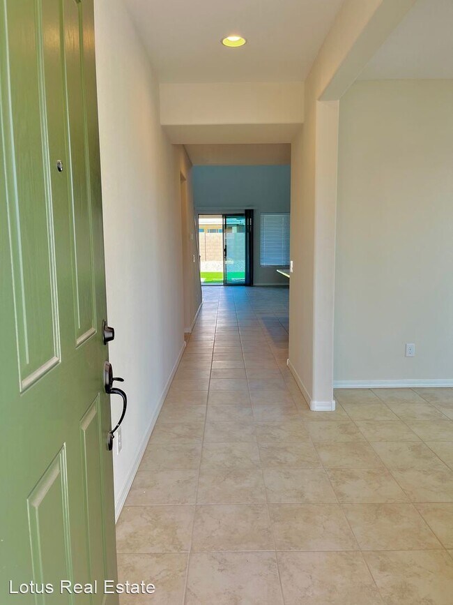 Foto del edificio - 4 br, 3.5 bath House - 19836 W Badgett Ln.