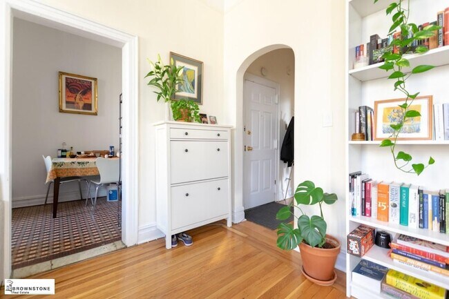 Building Photo - 63 1st Pl