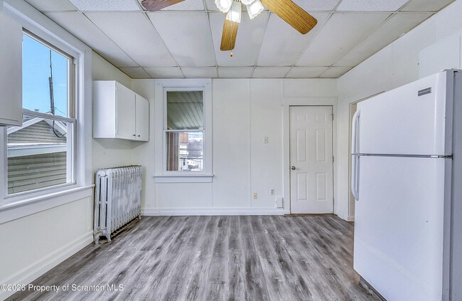 Building Photo - 228 N Main Ave