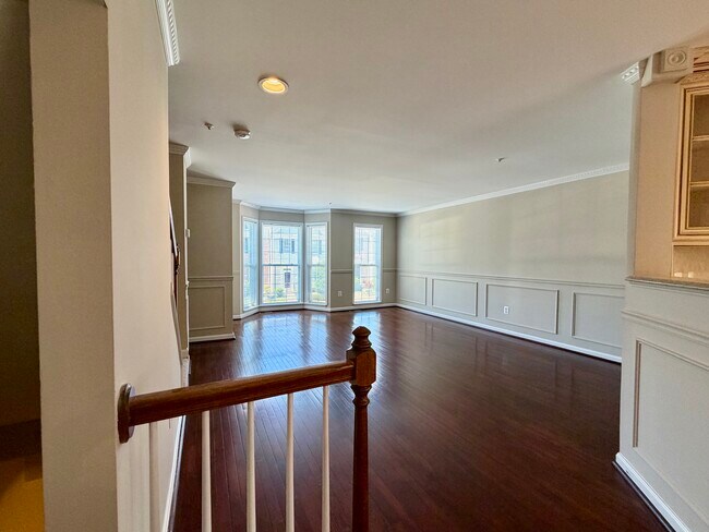 La planta superior se abre a un amplio salón diáfano. - 2042 Puritan Ter