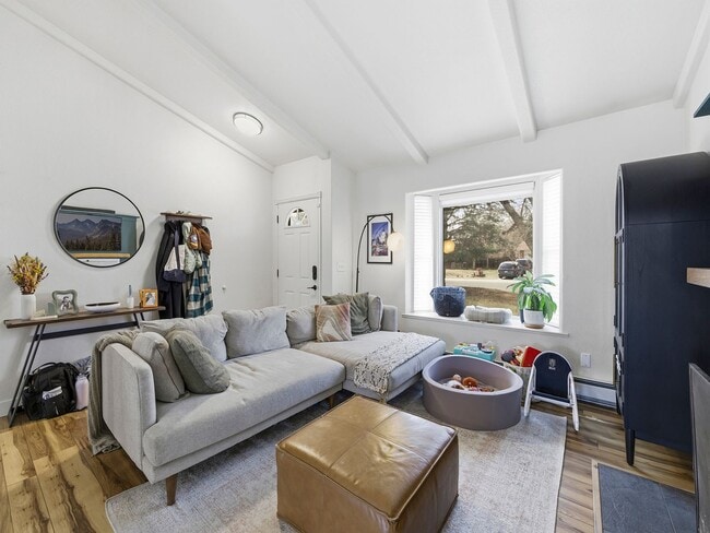 Building Photo - Bright Ranch Style-Home with 2-Car Garage and Spacious Yard