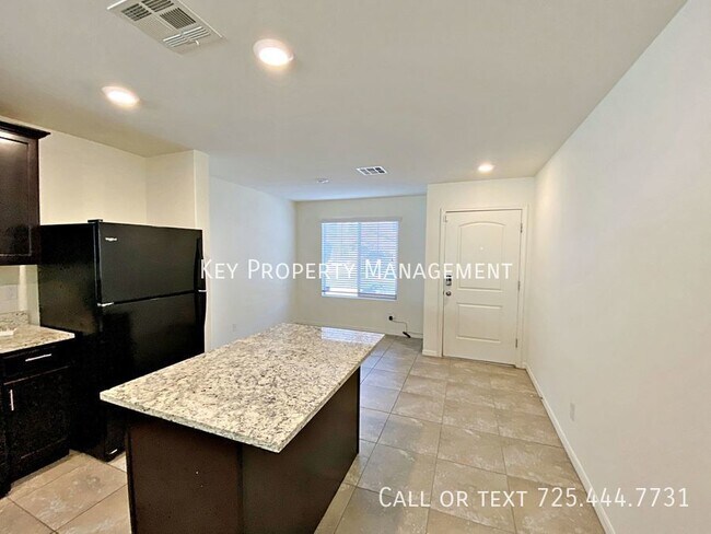 Building Photo - 3 BEDROOM 2.5 BATH HOME LOCATED ON A CUL-D...