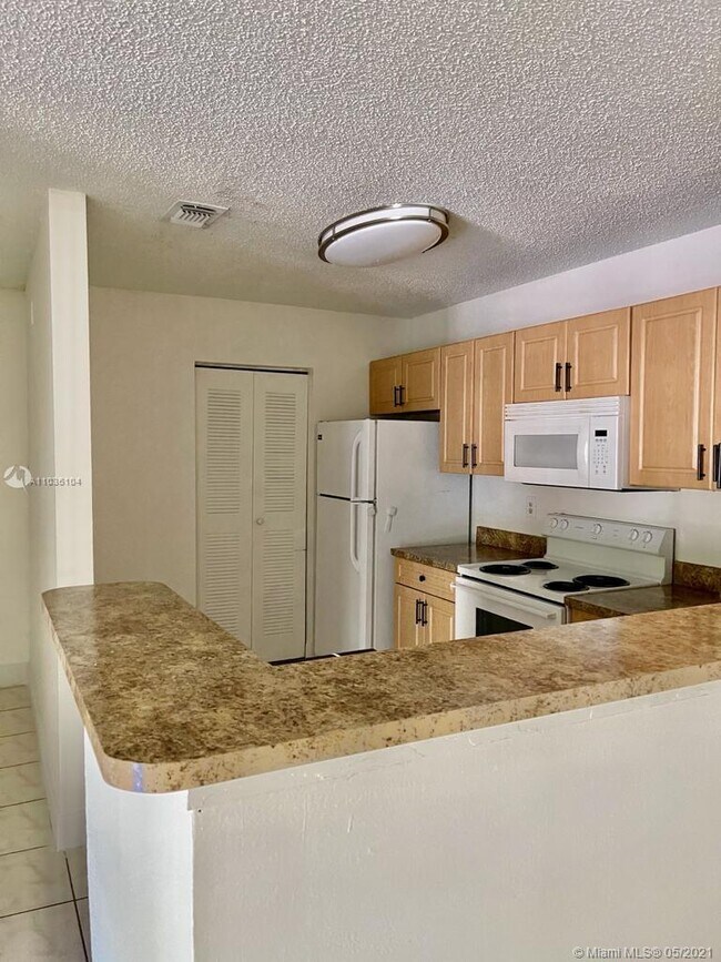 11241 W Atlantic Blvd Unit 106, Coral Springs, FL 33071 Condo for