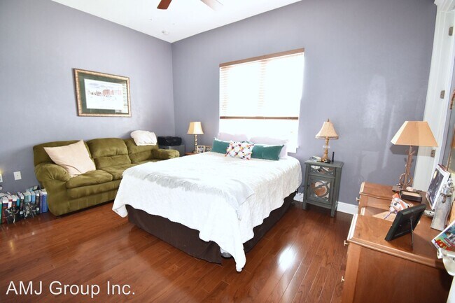 Foto del edificio - 2 br, 2.5 bath Apartment - 425 NE 2nd Avenue