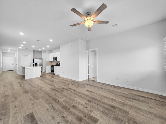Building Photo - 11606 Prosperity Dr