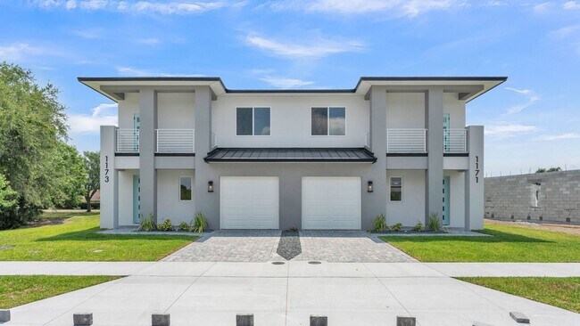 Foto del edificio - Stunning New Construction Villa for Rent Near Lake John