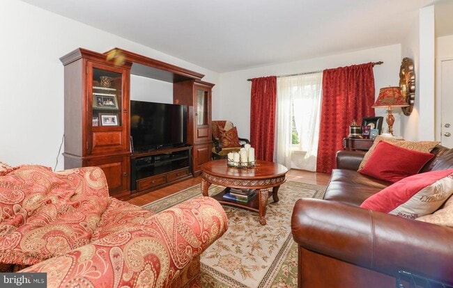 Building Photo - 11924 Shagbark Dr