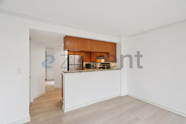 Building Photo - 12036 100th Ave NE