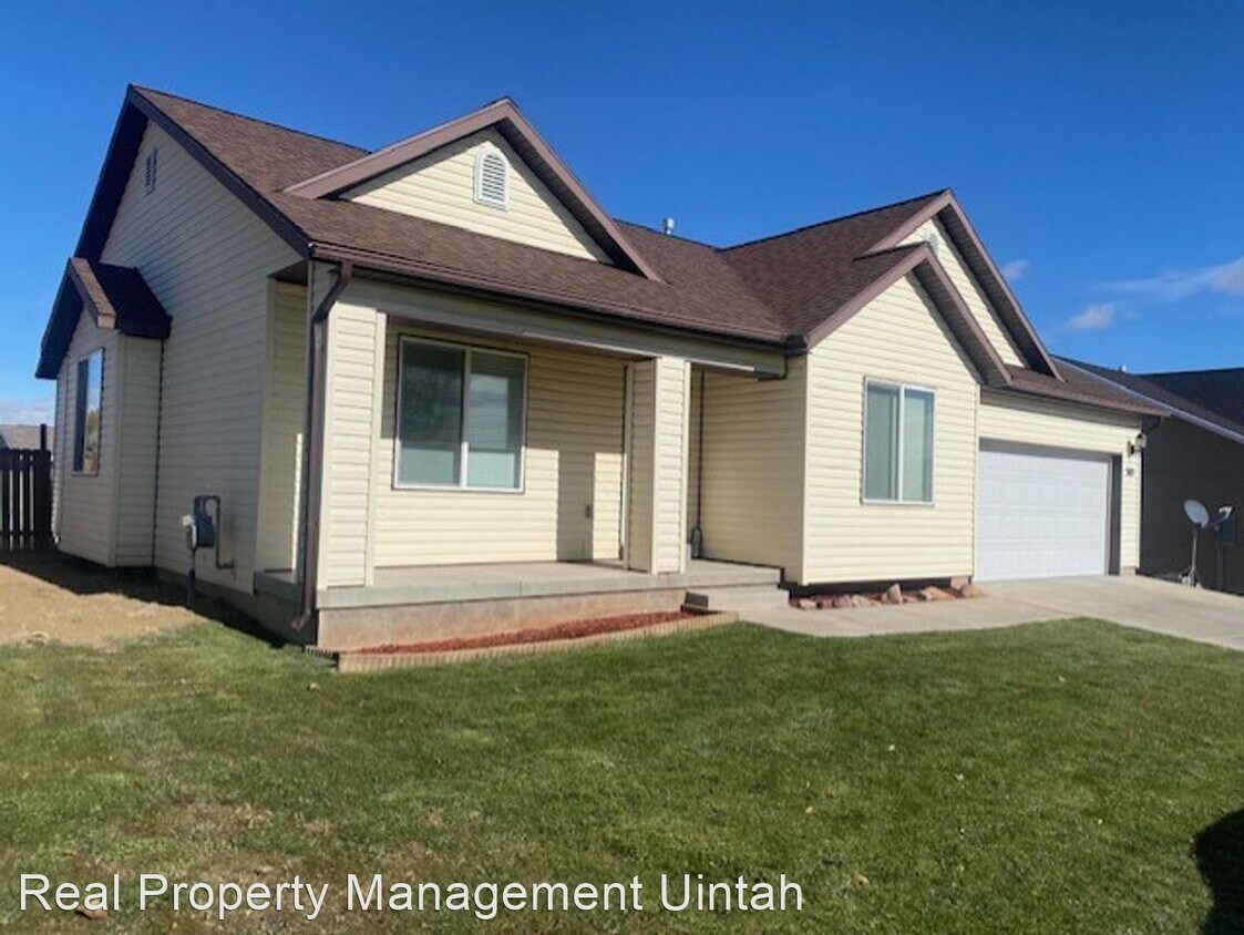 3 br, 2 bath House 302 W 2100 S House Rental in Vernal, UT