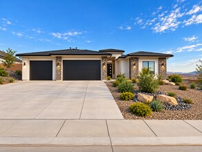 Building Photo - 2153 E Honeycomb Dr